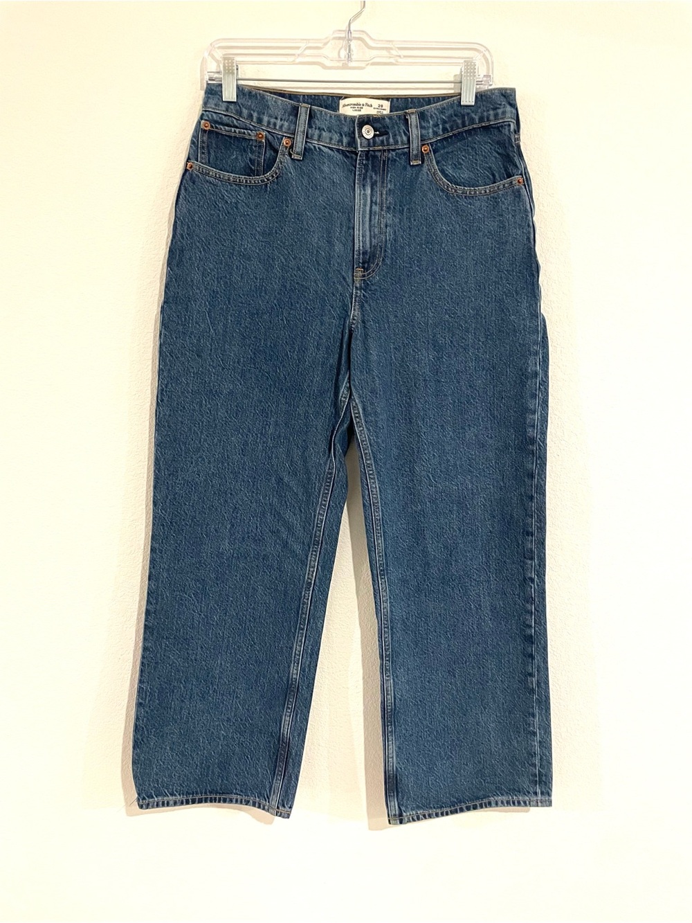 Abercrombie & Fitch Mid Rise Loose 28 Extra Short Jeans - Picture 2 of 9